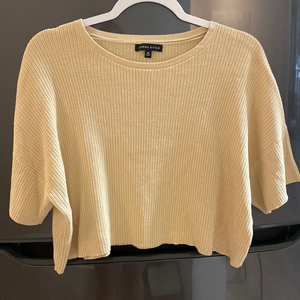 Cream loose crop